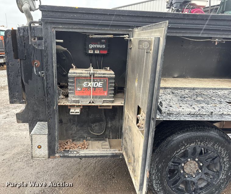 image for item FG2525 2015 Ford F350 utility bed pickup truck