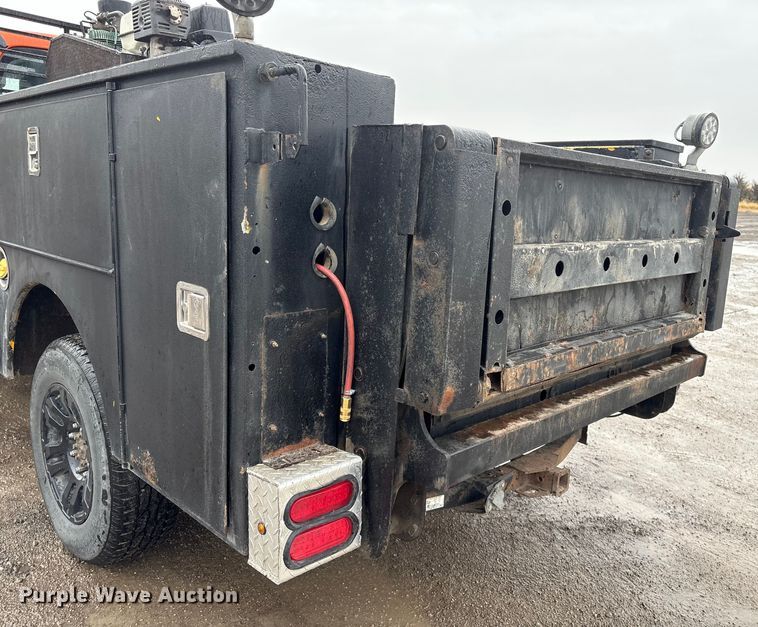 image for item FG2525 2015 Ford F350 utility bed pickup truck