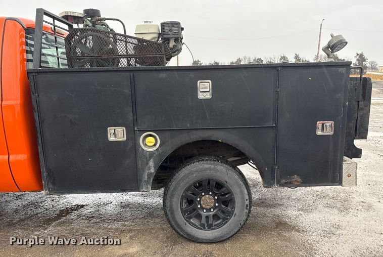 image for item FG2525 2015 Ford F350 utility bed pickup truck