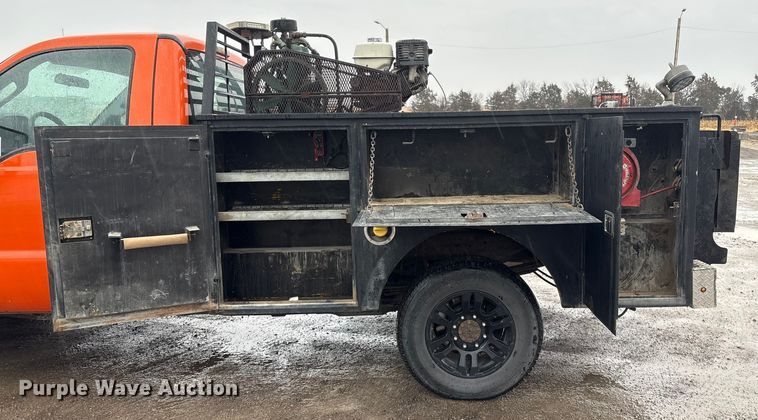 image for item FG2525 2015 Ford F350 utility bed pickup truck