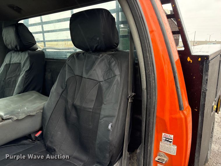 image for item FG2525 2015 Ford F350 utility bed pickup truck