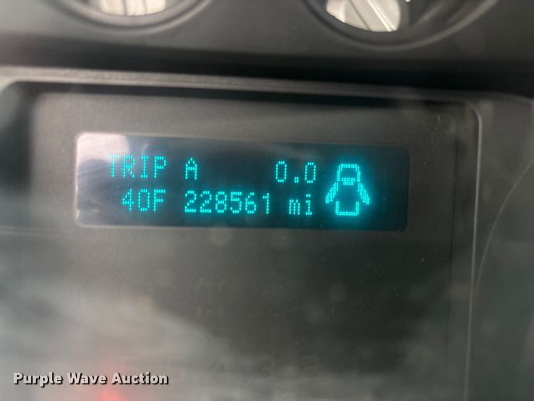 image for item FG2525 2015 Ford F350 utility bed pickup truck