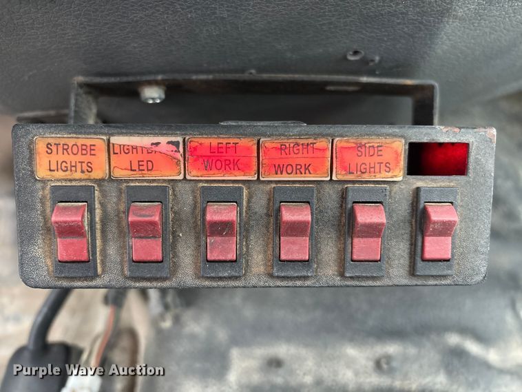 image for item FG2525 2015 Ford F350 utility bed pickup truck