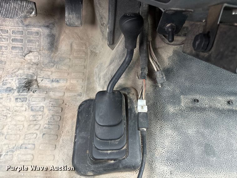 image for item FG2525 2015 Ford F350 utility bed pickup truck