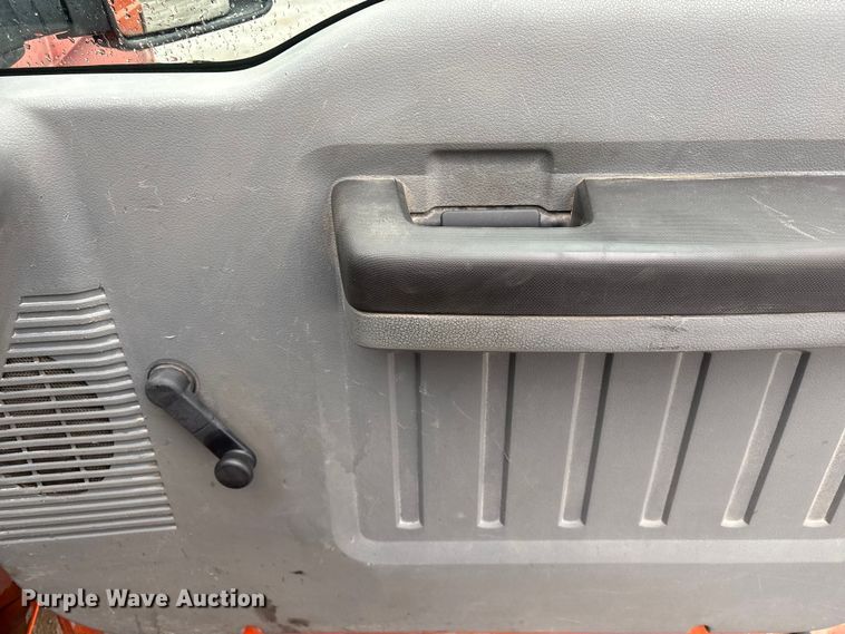 image for item FG2525 2015 Ford F350 utility bed pickup truck