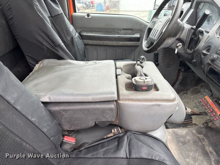 image for item FG2525 2015 Ford F350 utility bed pickup truck