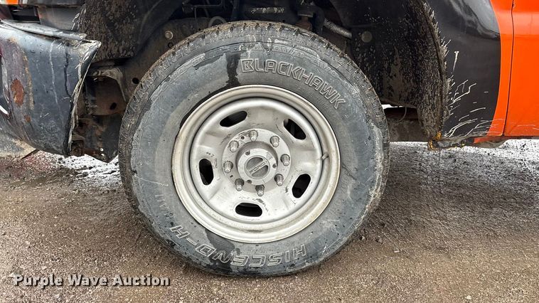 image for item FG2525 2015 Ford F350 utility bed pickup truck