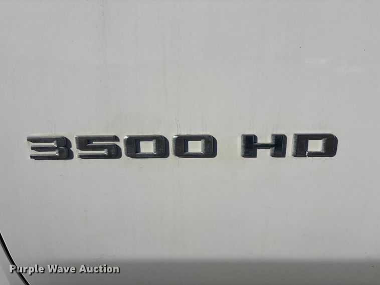 image for item FI0115 2022 Chevrolet Silverado 3500HD Crew Cab flatbed truck