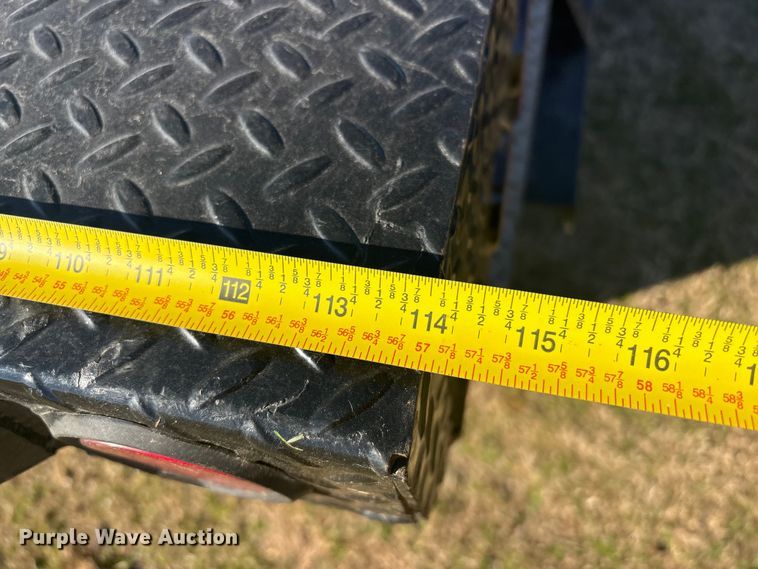 image for item FI0115 2022 Chevrolet Silverado 3500HD Crew Cab flatbed truck