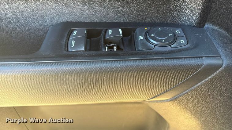 image for item FI0115 2022 Chevrolet Silverado 3500HD Crew Cab flatbed truck