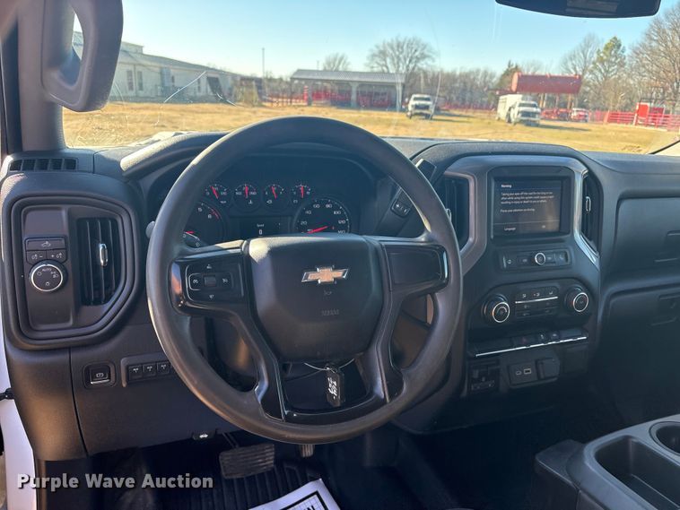 image for item FI0115 2022 Chevrolet Silverado 3500HD Crew Cab flatbed truck