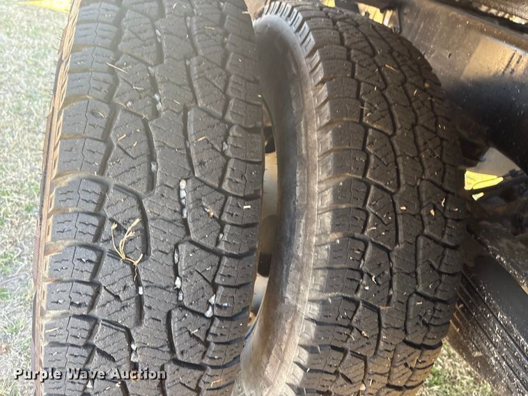 image for item FI0115 2022 Chevrolet Silverado 3500HD Crew Cab flatbed truck