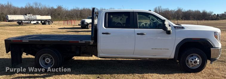 image for item FI0116 2020 GMC Sierra 3500HD Crew Cab flatbed pickup truck