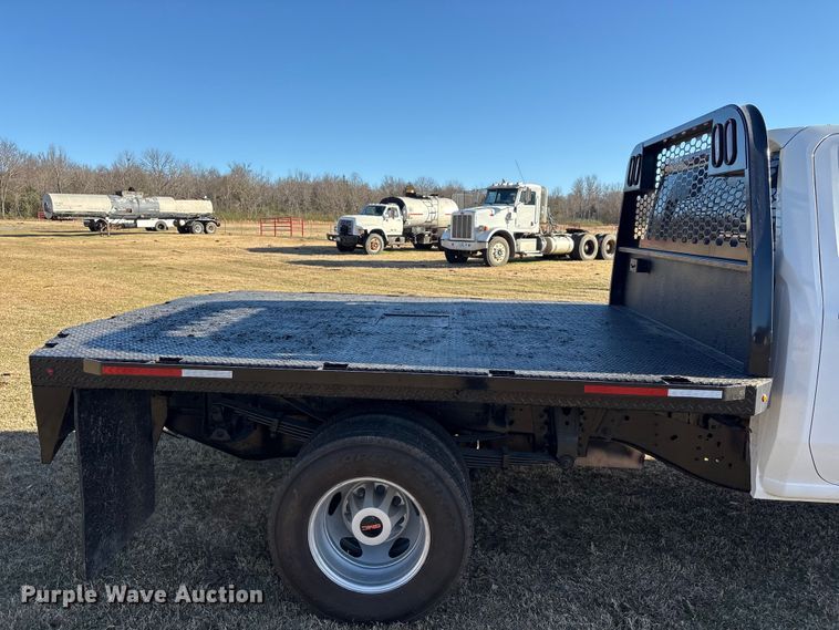image for item FI0116 2020 GMC Sierra 3500HD Crew Cab flatbed pickup truck