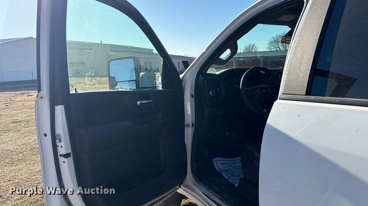 image for item FI0116 2020 GMC Sierra 3500HD Crew Cab flatbed pickup truck