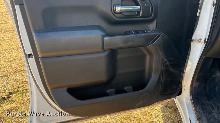 image for item FI0116 2020 GMC Sierra 3500HD Crew Cab flatbed pickup truck