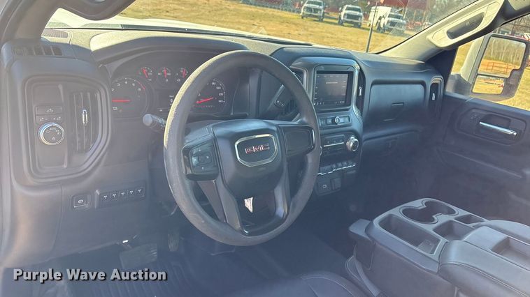 image for item FI0116 2020 GMC Sierra 3500HD Crew Cab flatbed pickup truck