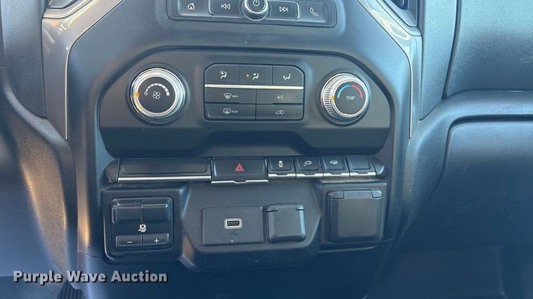 image for item FI0116 2020 GMC Sierra 3500HD Crew Cab flatbed pickup truck