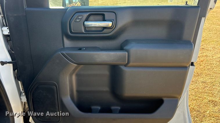 image for item FI0116 2020 GMC Sierra 3500HD Crew Cab flatbed pickup truck