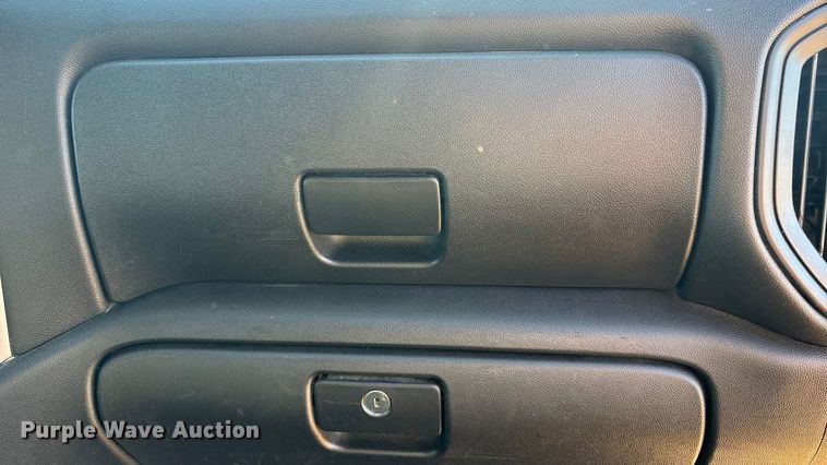 image for item FI0116 2020 GMC Sierra 3500HD Crew Cab flatbed pickup truck