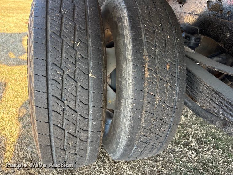 image for item FI0116 2020 GMC Sierra 3500HD Crew Cab flatbed pickup truck