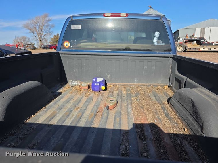 image for item FI0702 2000 Chevrolet Silverado 1500 Ext. Cab pickup truck