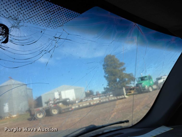 image for item FI0702 2000 Chevrolet Silverado 1500 Ext. Cab pickup truck