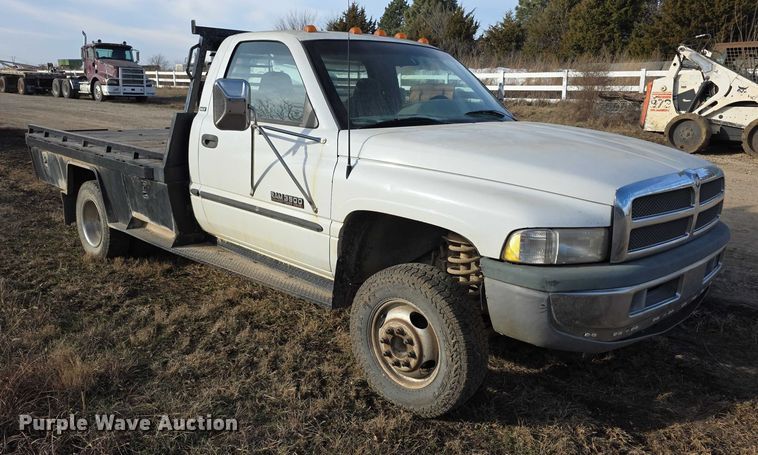 image for item FI0736 1998 Dodge Ram 3500 flatbed pickup truck