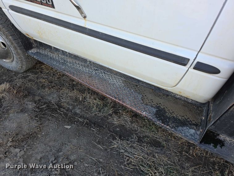 image for item FI0736 1998 Dodge Ram 3500 flatbed pickup truck