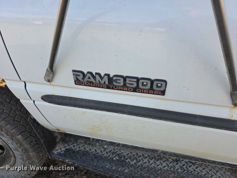 image for item FI0736 1998 Dodge Ram 3500 flatbed pickup truck