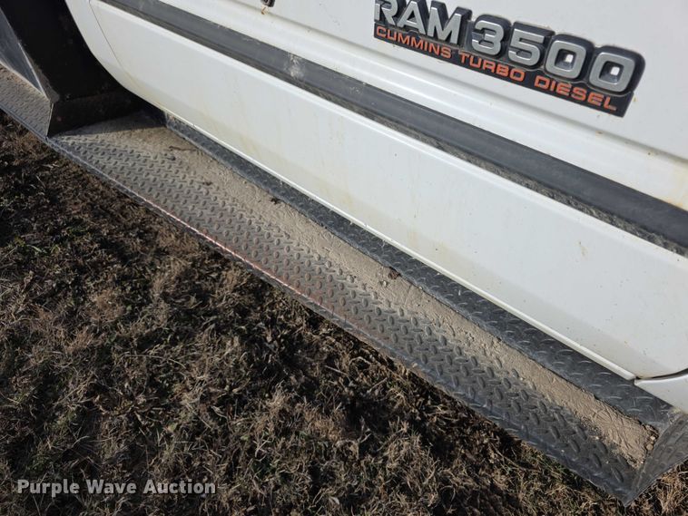 image for item FI0736 1998 Dodge Ram 3500 flatbed pickup truck