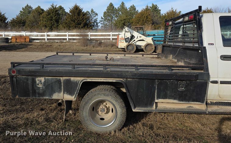 image for item FI0736 1998 Dodge Ram 3500 flatbed pickup truck