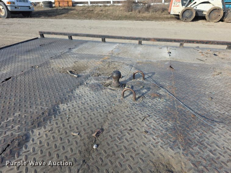 image for item FI0736 1998 Dodge Ram 3500 flatbed pickup truck