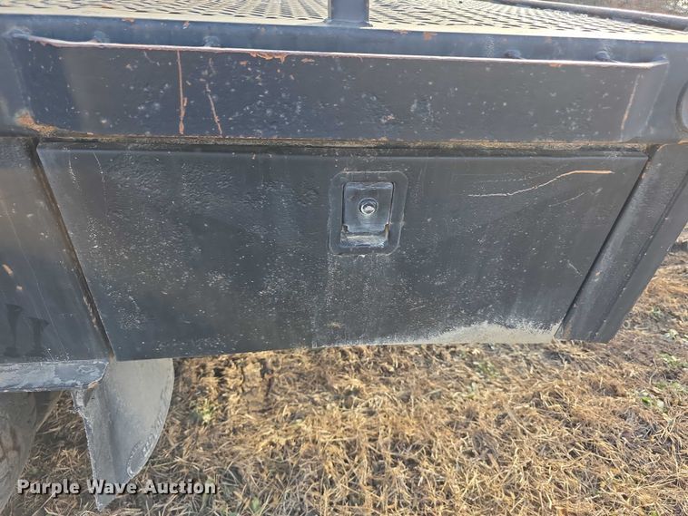 image for item FI0736 1998 Dodge Ram 3500 flatbed pickup truck