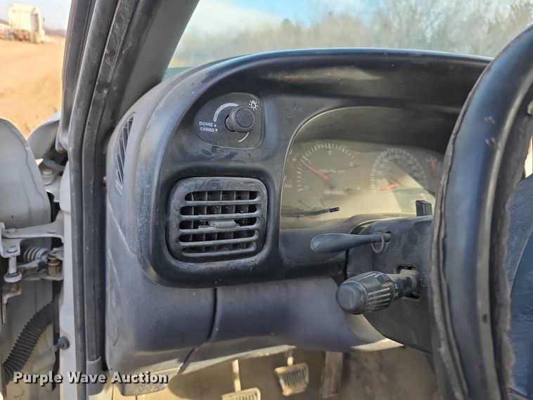 image for item FI0736 1998 Dodge Ram 3500 flatbed pickup truck