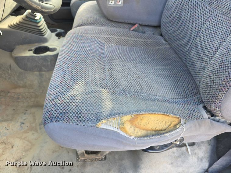 image for item FI0736 1998 Dodge Ram 3500 flatbed pickup truck