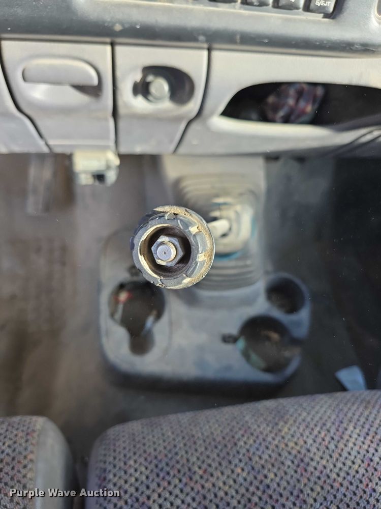 image for item FI0736 1998 Dodge Ram 3500 flatbed pickup truck