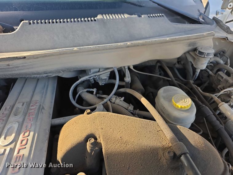 image for item FI0736 1998 Dodge Ram 3500 flatbed pickup truck