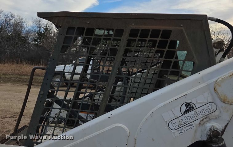 image for item FI0737 1998 Bobcat 873 skid steer loader