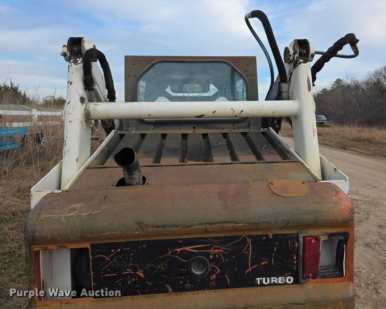 image for item FI0737 1998 Bobcat 873 skid steer loader