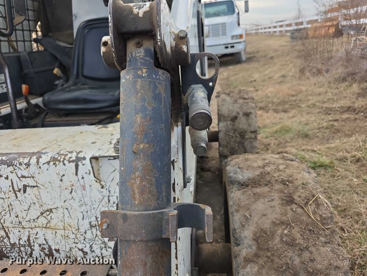 image for item FI0737 1998 Bobcat 873 skid steer loader