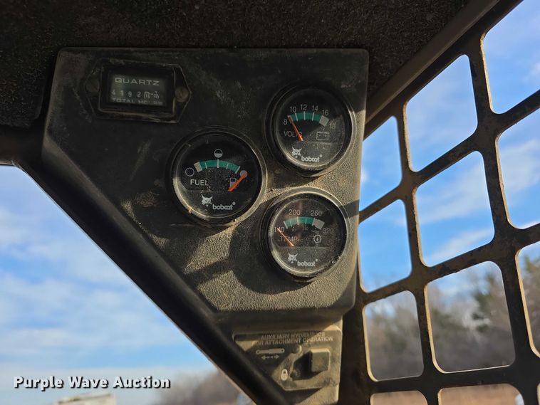 image for item FI0737 1998 Bobcat 873 skid steer loader