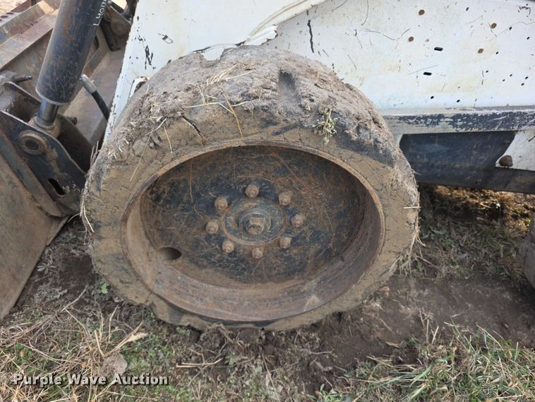 image for item FI0737 1998 Bobcat 873 skid steer loader