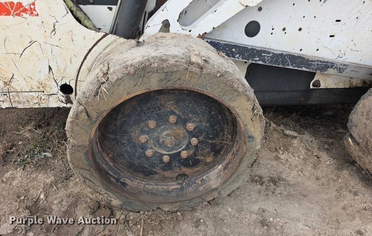 image for item FI0737 1998 Bobcat 873 skid steer loader