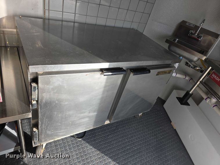 image for item FI0758 2014 Arising 714VTRW food trailer