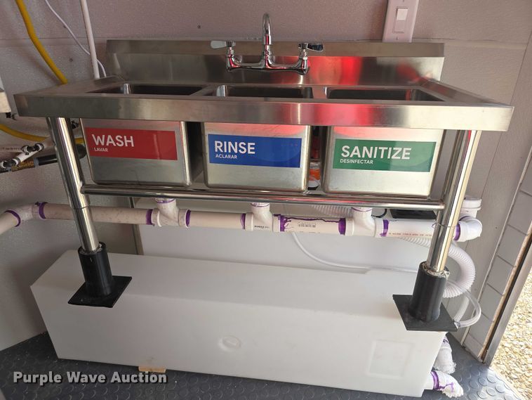 image for item FI0758 2014 Arising 714VTRW food trailer