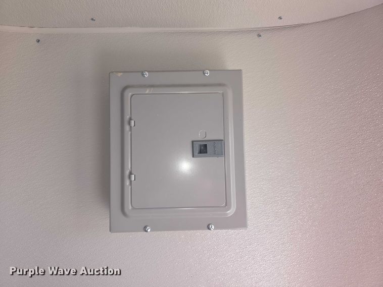 image for item FI0758 2014 Arising 714VTRW food trailer