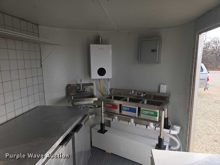 image for item FI0758 2014 Arising 714VTRW food trailer