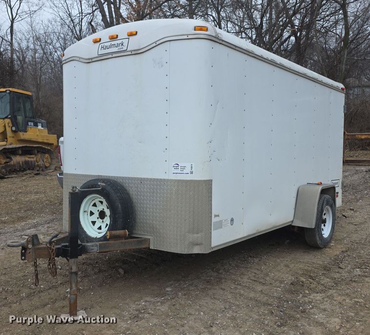 image for item FI0814 2004 Haulmark Transport DLX enclosed cargo trailer