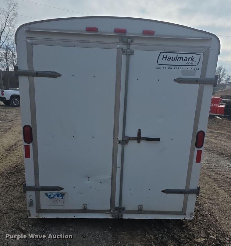 image for item FI0814 2004 Haulmark Transport DLX enclosed cargo trailer